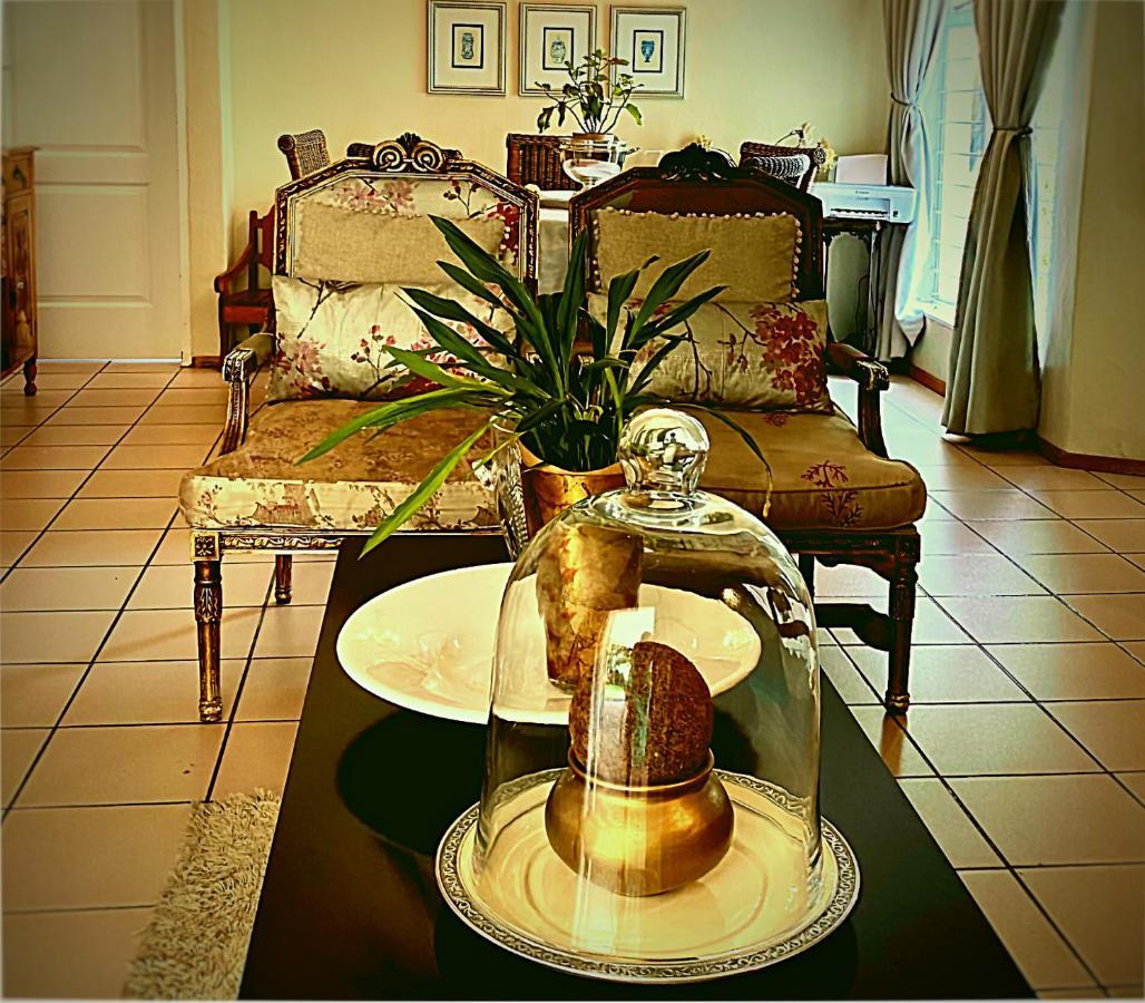 Vair'S Place Guest House In Sandton Paulshof - Apartment, Lux Suites & Spa Johannesburg Dış mekan fotoğraf