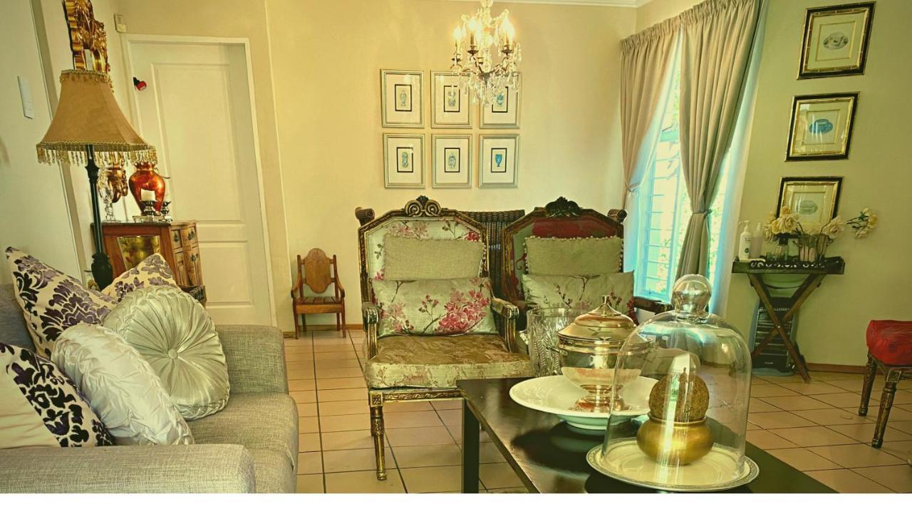 Vair'S Place Guest House In Sandton Paulshof - Apartment, Lux Suites & Spa Johannesburg Dış mekan fotoğraf