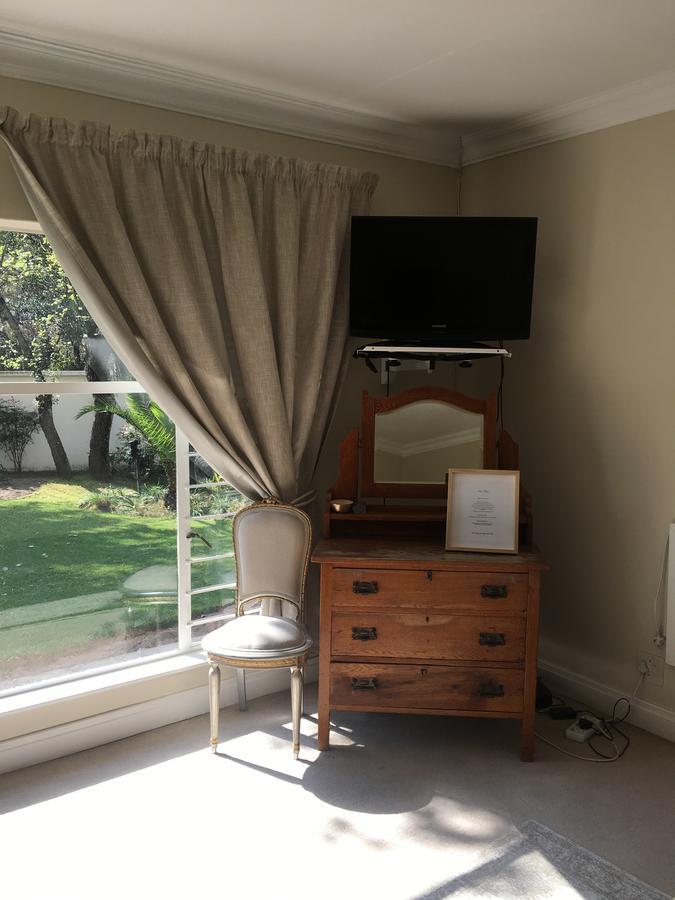 Vair'S Place Guest House In Sandton Paulshof - Apartment, Lux Suites & Spa Johannesburg Dış mekan fotoğraf